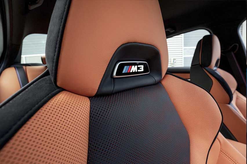 multi-adjustable M Sport seats