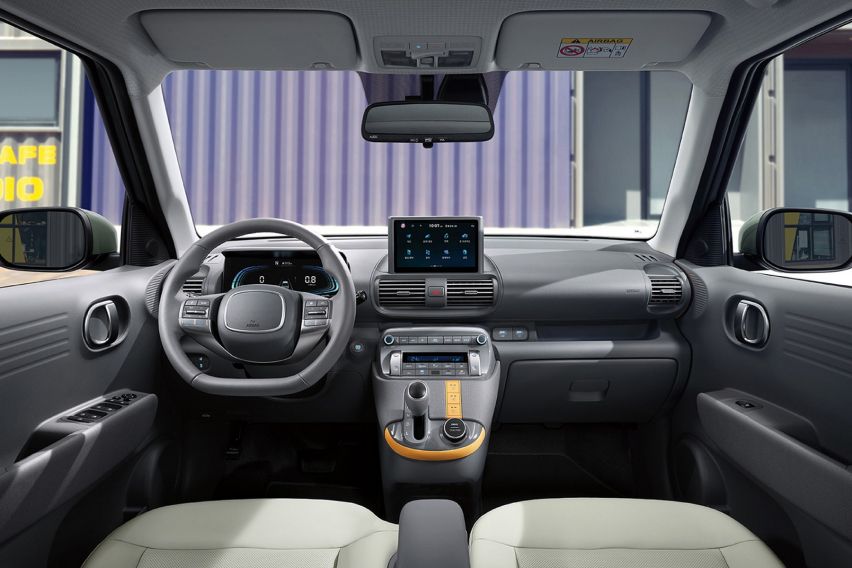Hyundai Casper interior