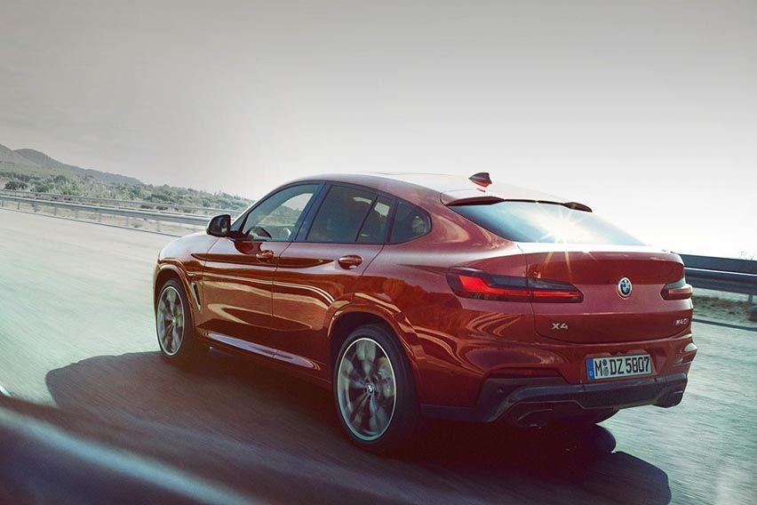 BMW X4: driving dynamics