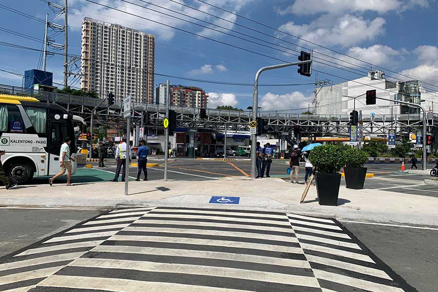 Kapitolyo Intersection (Photo from Ortigas Land)