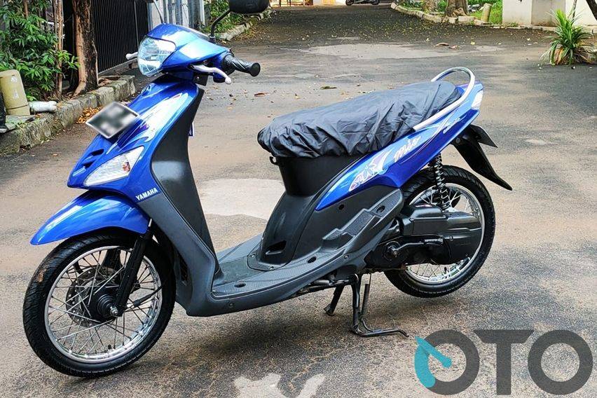 Tips Mudah dan Murah Menghitamkan Bodi Kasar Motor yang Kusam