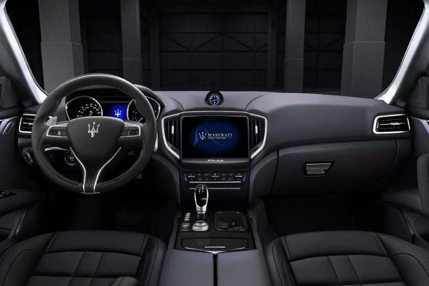 Maserati Ghibli interior