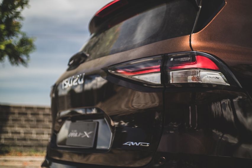 All-new Isuzu mu-X by Roy Robles