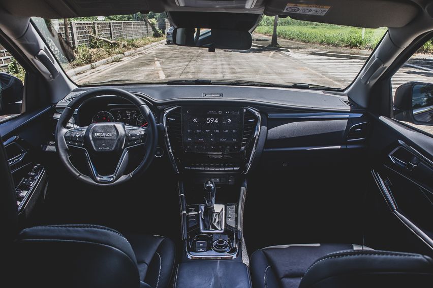 All-new Isuzu mu-X by Roy Robles