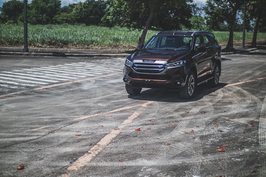 isuzu mux wide profile left