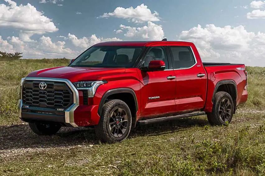 2022 Toyota Tundra front