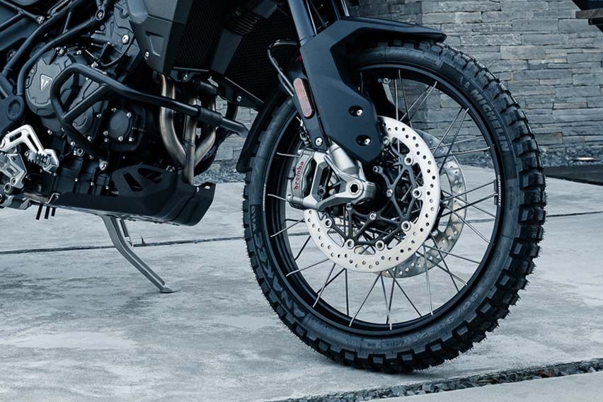 Triumph Tiger 900 Bond Edition wheels