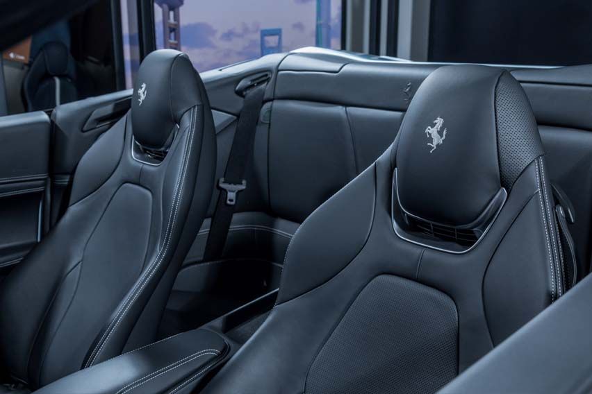 2021 Ferrari Portofino M seats