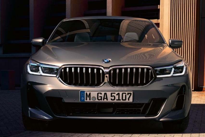  BMW 630i GT M Sport exterior