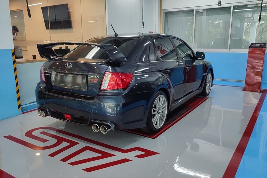 Plaza Subaru Alam Sutera