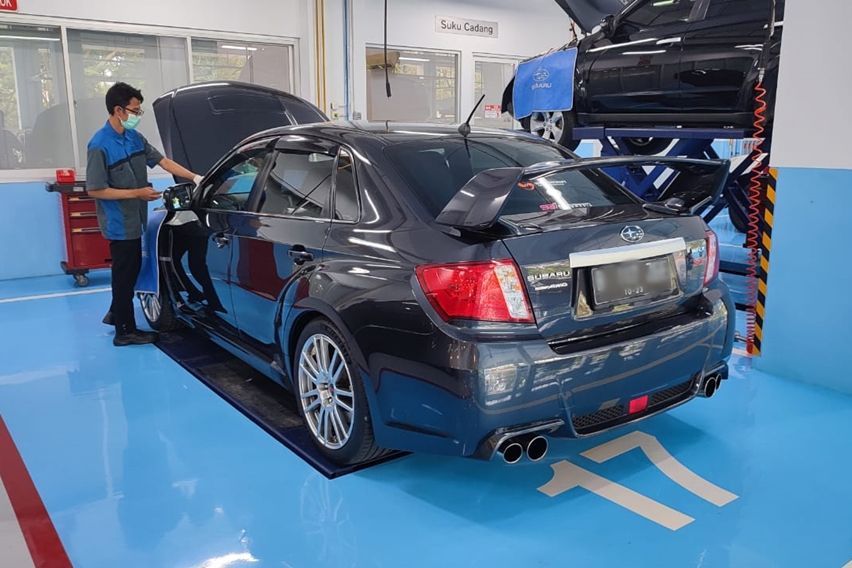 Plaza Subaru Alam Sutera