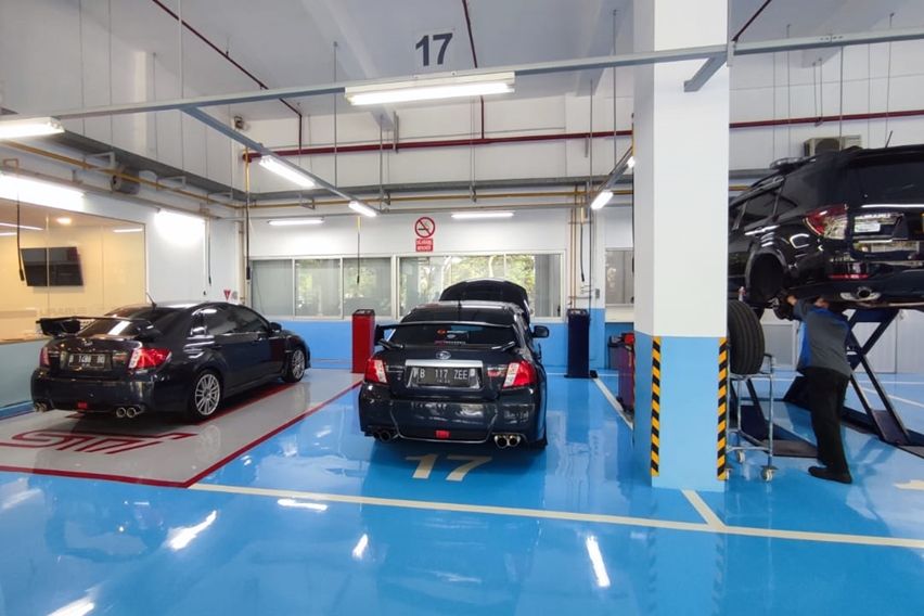 Plaza Subaru Alam Sutera