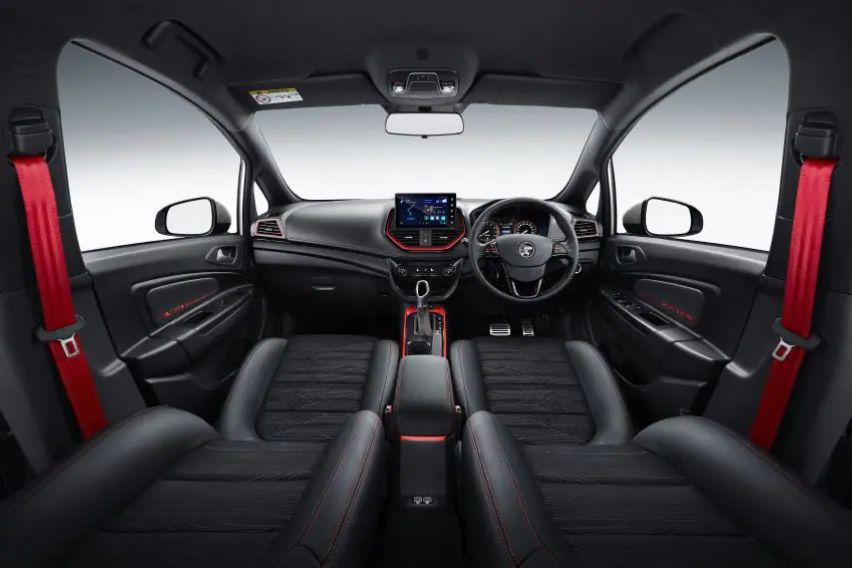 Proton Iriz interior 