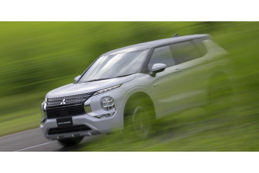 Mitsubishi Outlander PHEV named 'Technology Car of the Year' in Japan