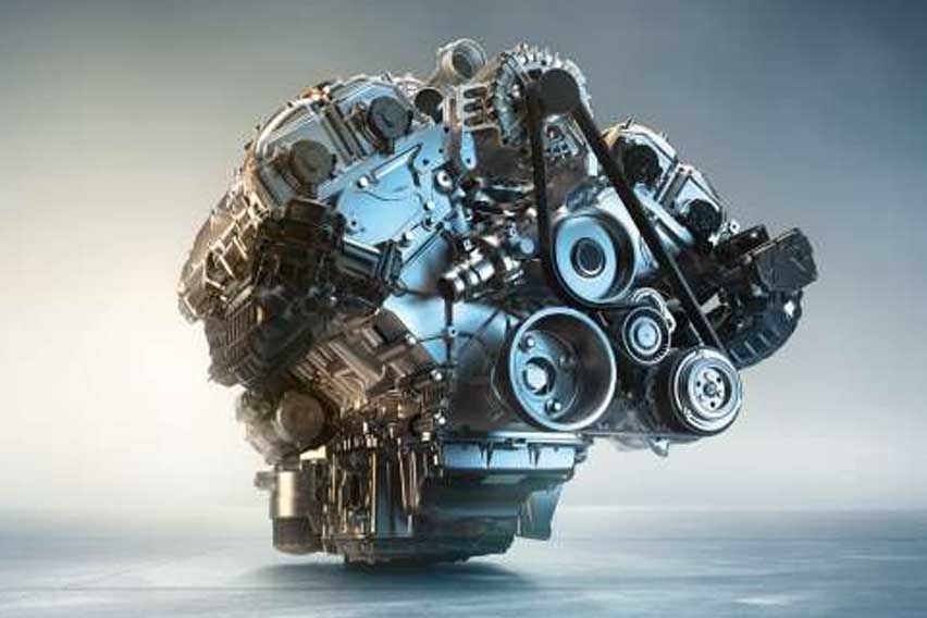 BMW M8 Gran Coupe: engine