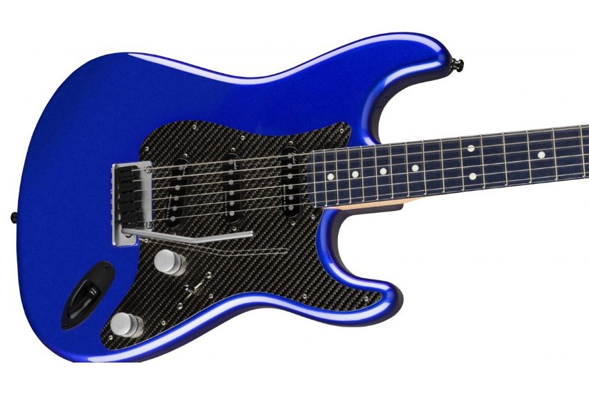 Fender-Lexus-LC-Stratocaster-2