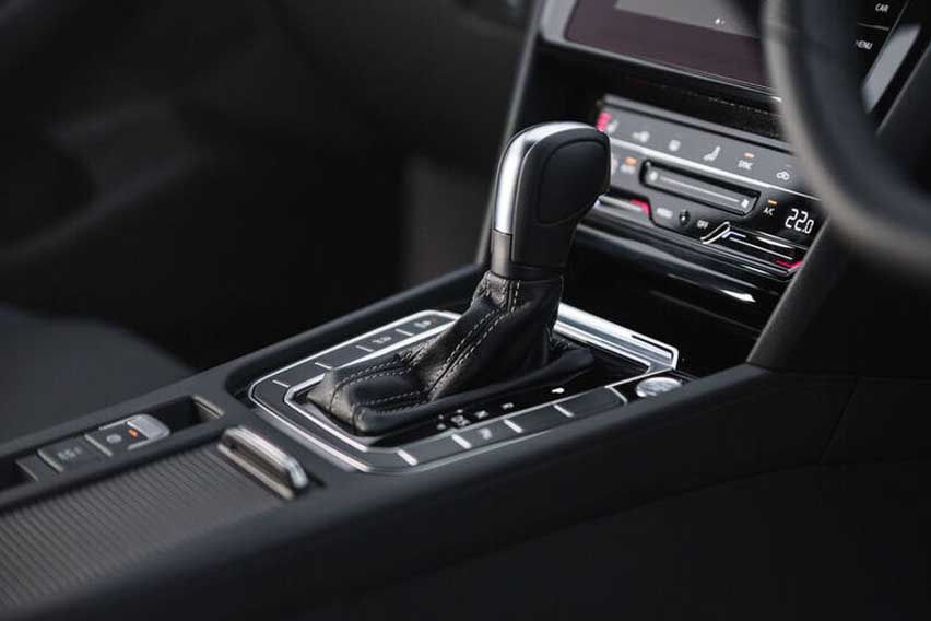 2021 Volkswagen Arteon R-Line gearbox
