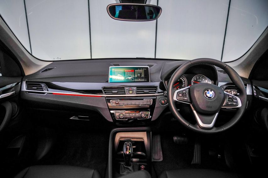 BMW X1 sDrive18i  interior