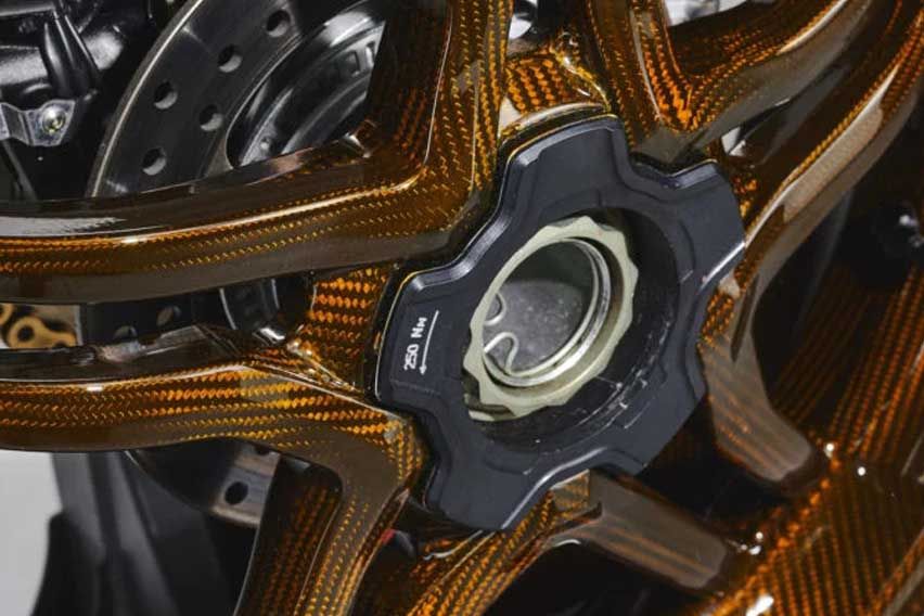 MV Agusta Brutale 1000 Nurburgring suspension & braking