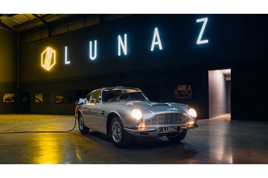 Aston-Martin-DB6-by-Lunaz