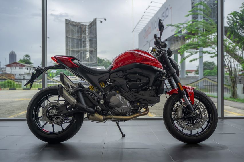 new Ducati Monster side