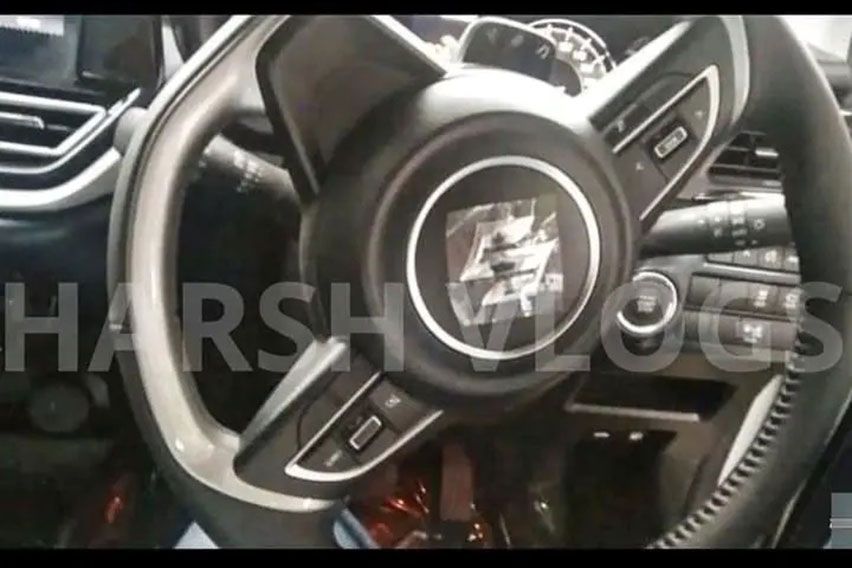 Suzuki Baleno facelift interior