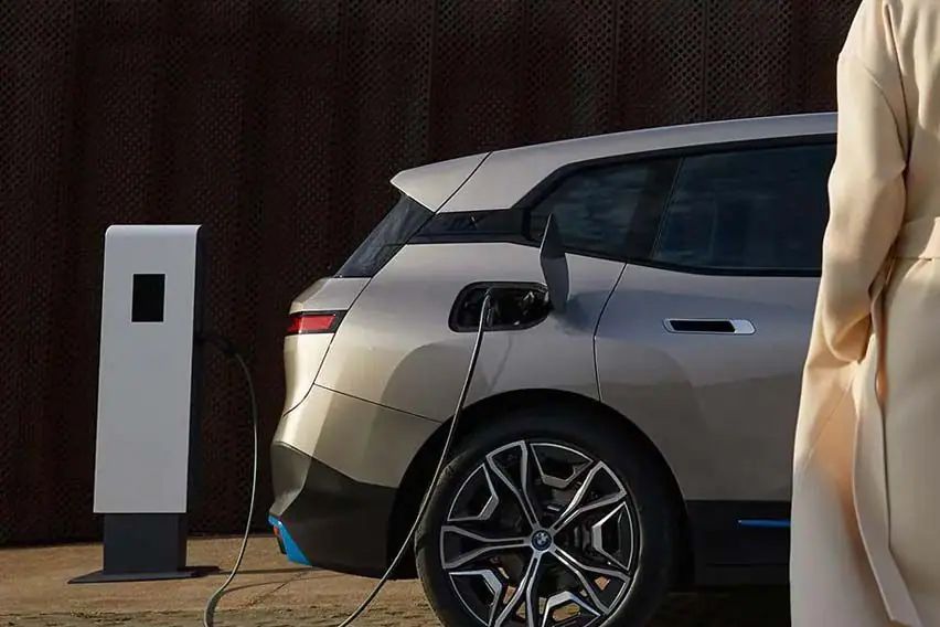 BMW iX charging
