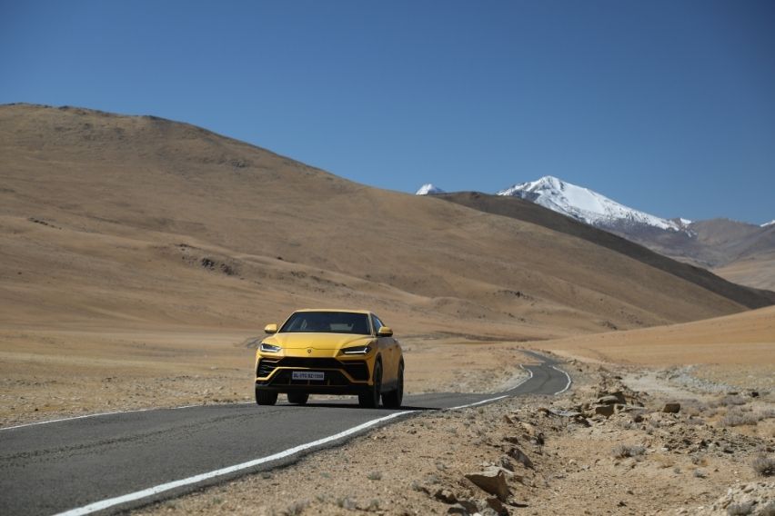 Lamborghini Urus expedition at Umling La Pass, India