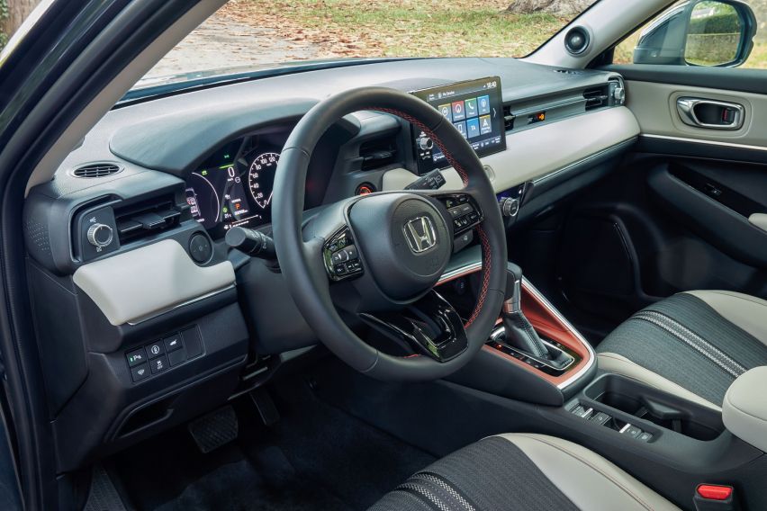 Honda HR-V e: HEV interior
