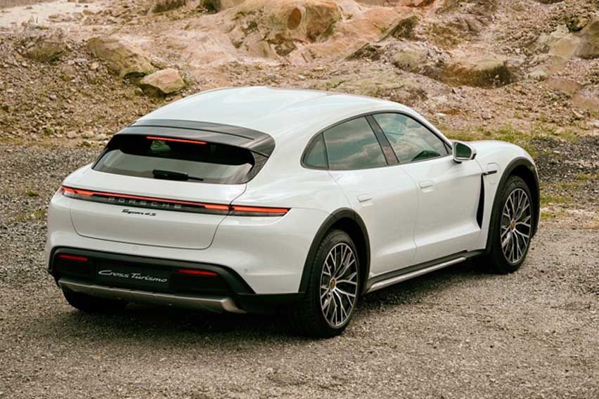 2021 Taycan Cross Turismo ENGINE 