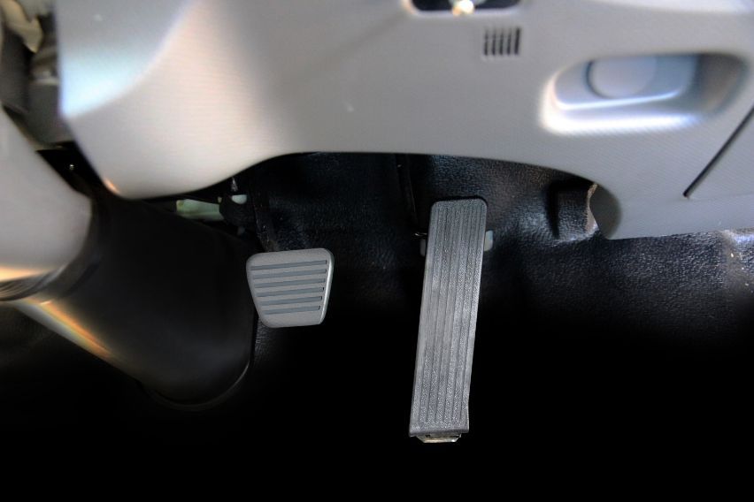 Isuzu N-Series Smoother 2-Pedal Operation