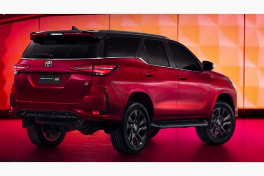Toyota-Fortuner-GR-Sport