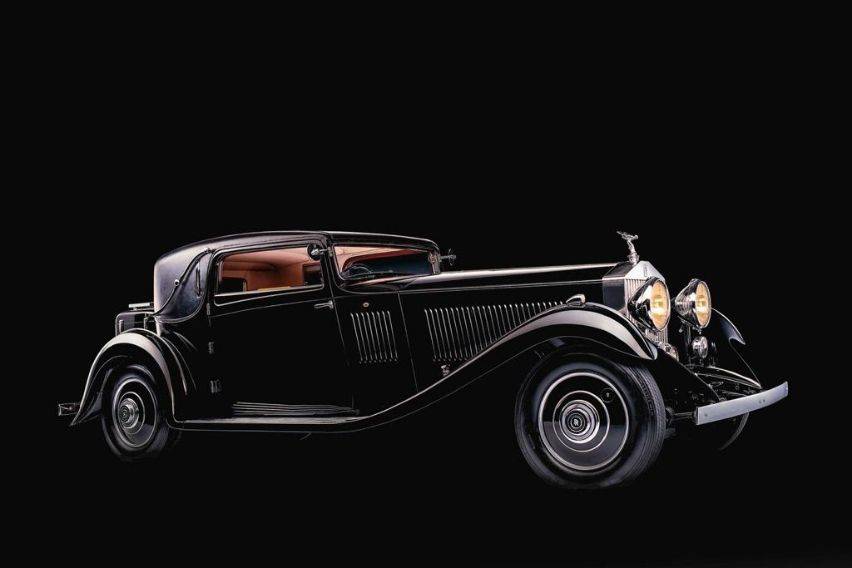 Rolls-Royce honors Black Badge heritage, reflects on commissions from ...