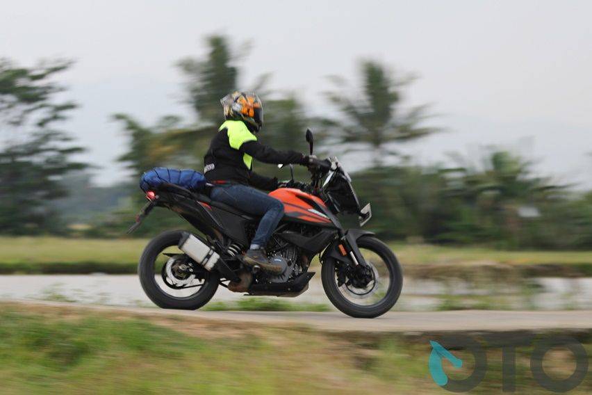 ktm 390 adventure acceleration