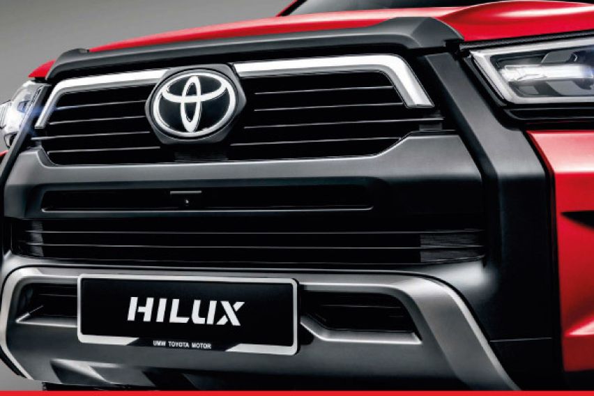 Toyota Hilux front grille