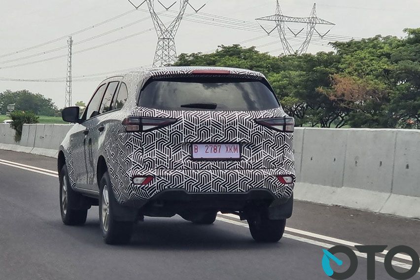 Isuzu mu-X spy shot