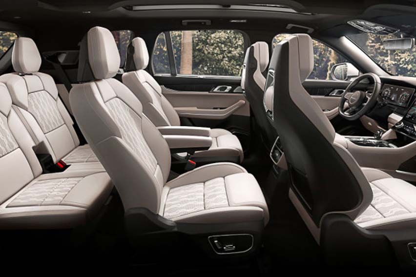 Lynk & Co 09 SUV cabin