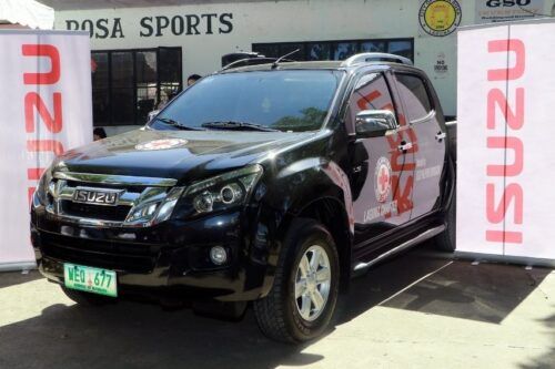 Isuzu PH donates another D-Max pickup truck to the Red Cross