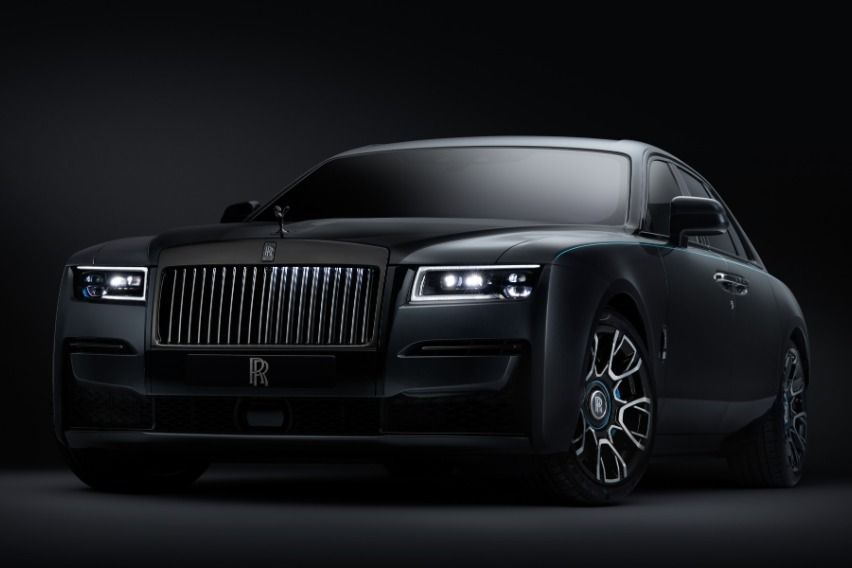 Rolls-Royce Black Badge Ghost gets black styling details, uprated W12 mill