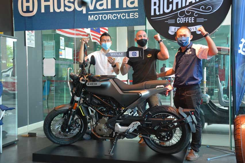 Vitpilen 401, Svartpilen 401, and Svartpilen 250