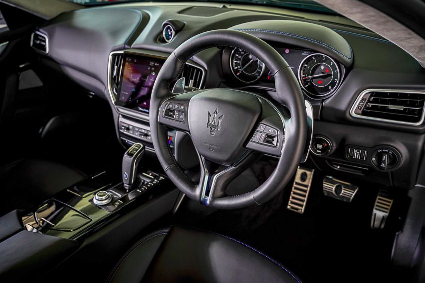 2021 Maserati Ghibli Hybrid interior