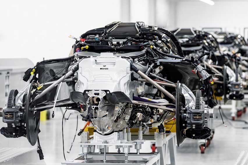 Valkyrie hypercar features