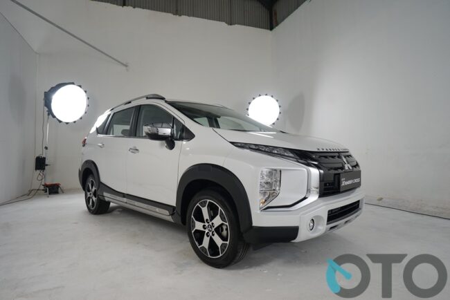 2021/11/OTO-Mitsubishi-New-Xpander-Cross-1.jpg
