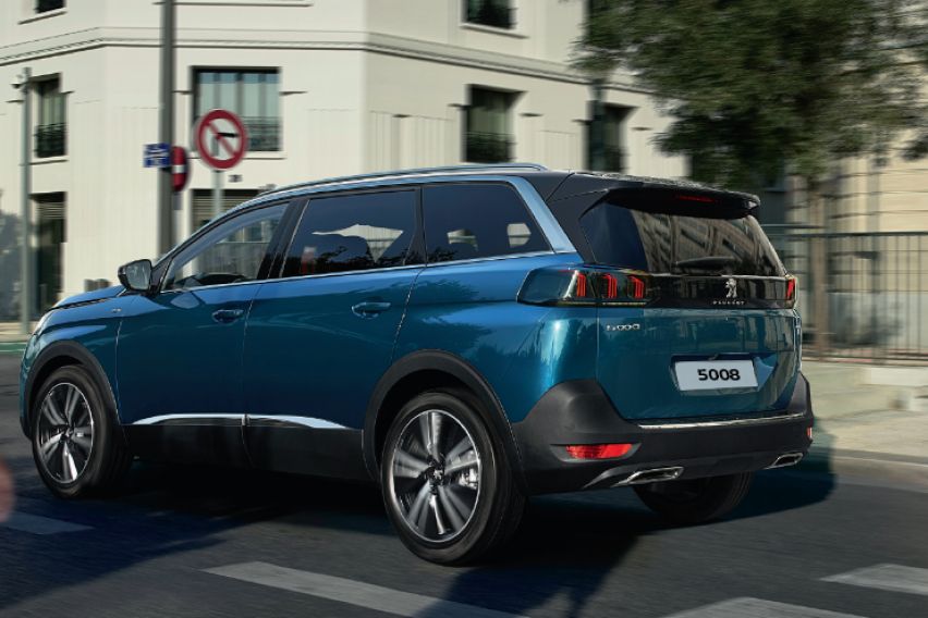 2021 Peugeot 5008 rear