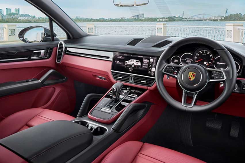 2022 Porsche Cayenne new, advanced features