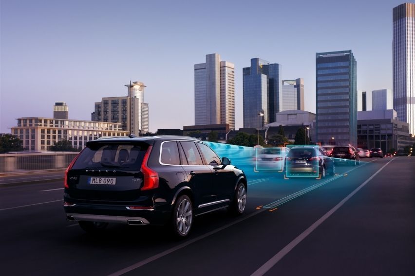 Volvo IntelliSafe Assist