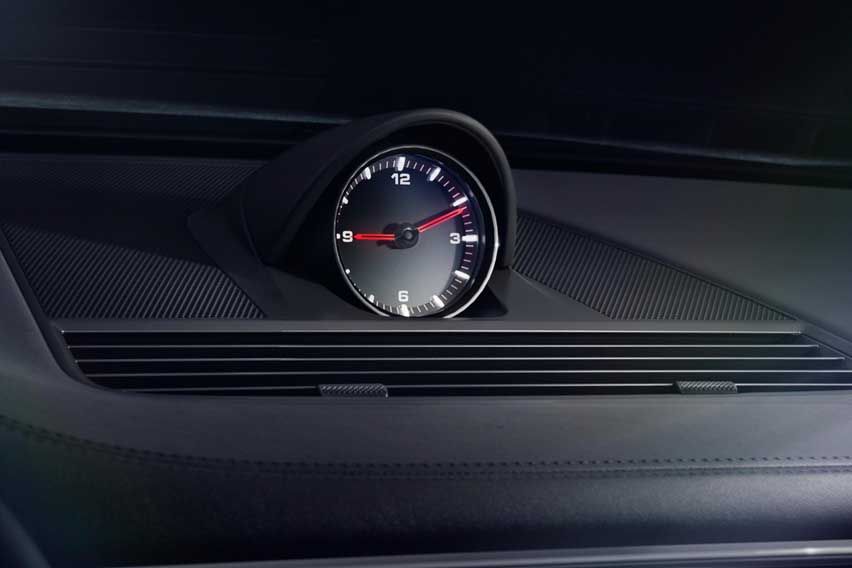 Here’s the Porsche Panamera Platinum Edition details