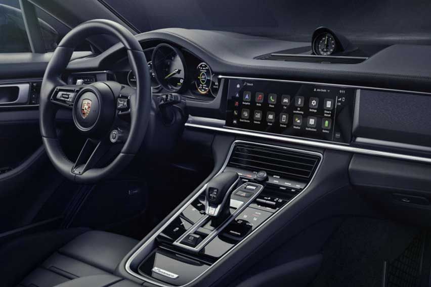 Here’s the Porsche Panamera Platinum Edition cabin