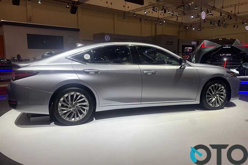 Lexus ES Hybrid