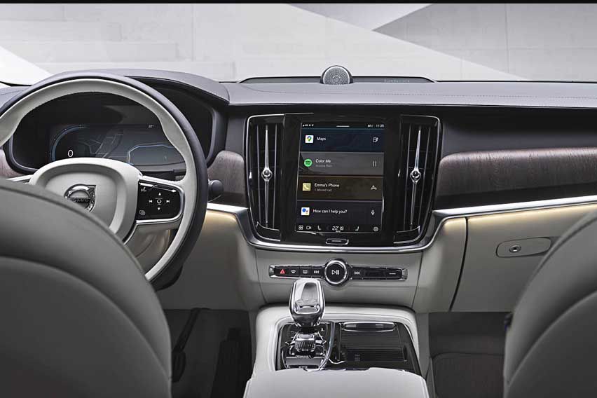 All-new Volvo XC60 facelift interior